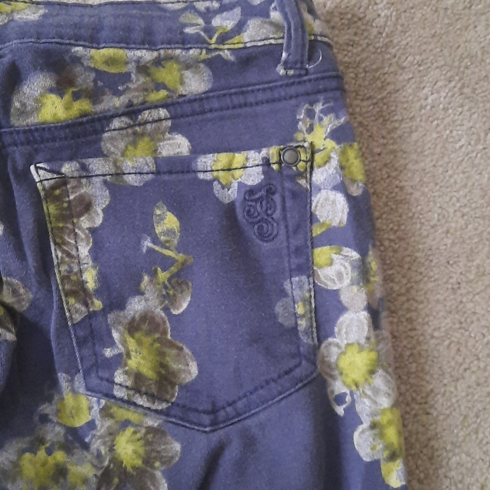 Floral pants - Picture 7 of 7